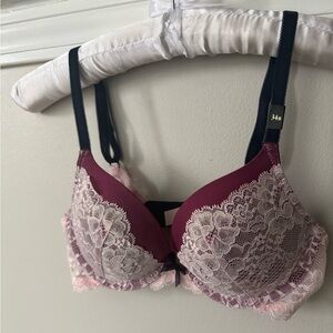 NWT Victoria’s Secret dream angels push up lace bra 34B